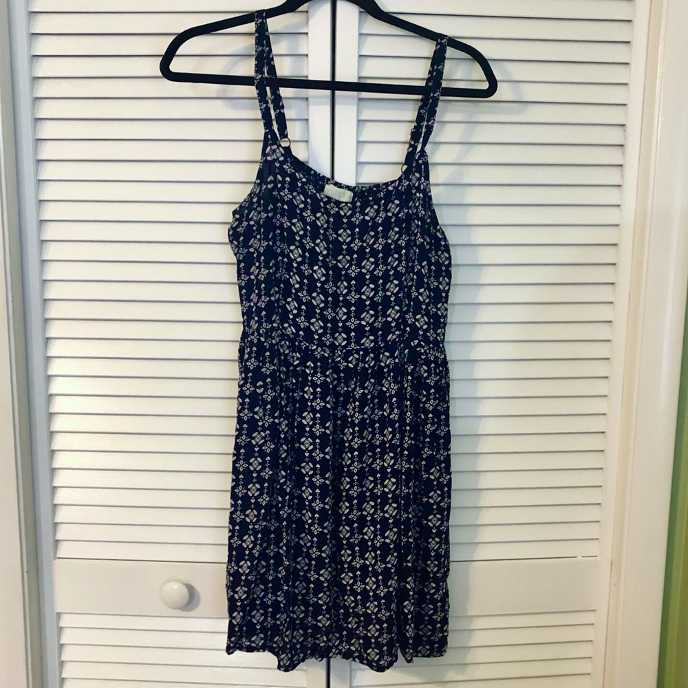 Spaghetti strap navy blue white pattern sun dress